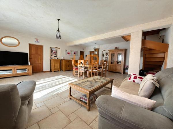 Maison provençale avec piscine calme absolu Châteaudouble