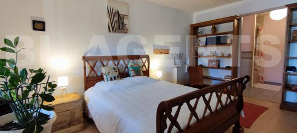  MAISON DE 273 M² AVEC PIECE INDEPENDANTE,GARAGE ET TERRAIN SANS VIS A VIS AU CALME