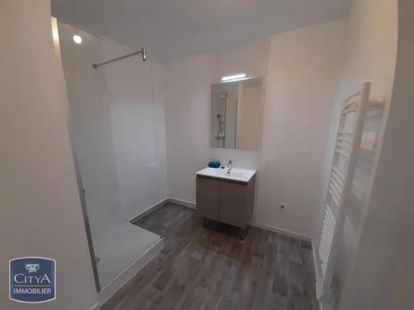 Appartement à louer 3 pièces 57.58m² Corbeil-Essonnes (91100)