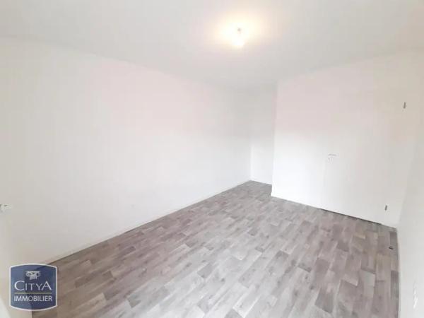 Appartement à louer 3 pièces 57.58m² Corbeil-Essonnes (91100)