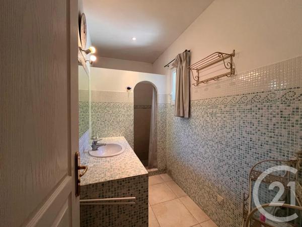 Maison à vendre  8 pièces - 241 m 2   STE MAXIME  - 83
