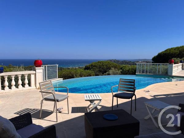 Maison à vendre  8 pièces - 241 m 2   STE MAXIME  - 83
