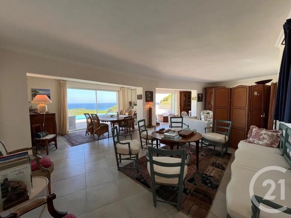 Maison à vendre  8 pièces - 241 m 2   STE MAXIME  - 83