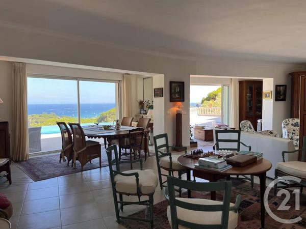 Maison à vendre  8 pièces - 241 m 2   STE MAXIME  - 83