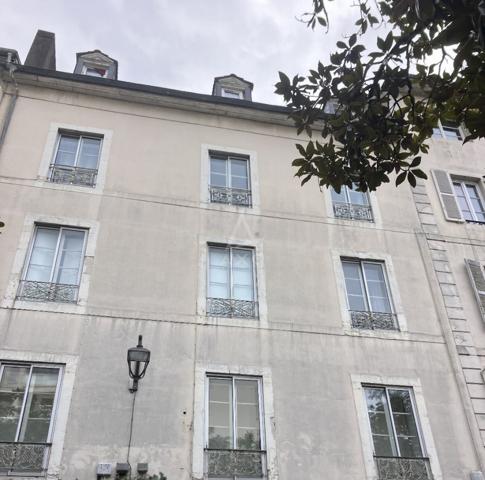 PAU CENTRE VILLE CHARMANT APPARTEMENT