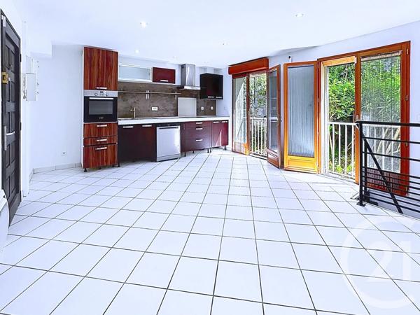 Appartement F2 à vendre  2 pièces - 40 m 2   AVIGNON  - 84