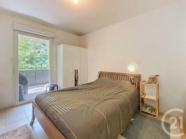 Appartement F2 à vendre  2 pièces - 40 m 2   AVIGNON  - 84