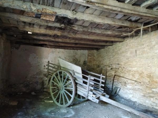 Grange à rénover à Saint-Martial-d'Albarède