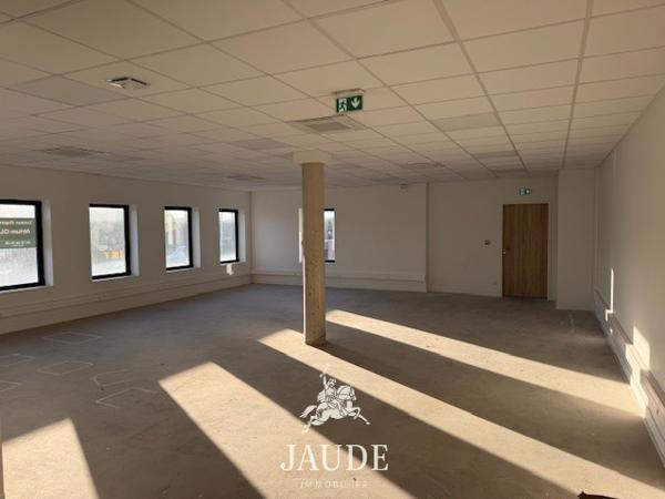 A LOUER ZONE DE COURNON 95m² bureau paysagé Détails des diagnostics énergétiques
