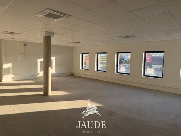 A LOUER ZONE DE COURNON 95m² bureau paysagé Détails des diagnostics énergétiques