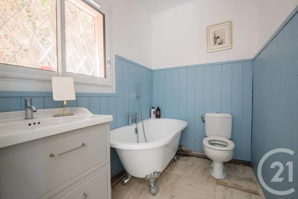 Appartement F4 à vendre  4 pièces - 93 m 2   VILLEFRANCHE SUR MER  - 06