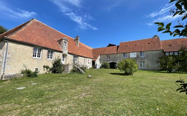 Maison à vendre    10 pièces •  Tournai-sur-Dive