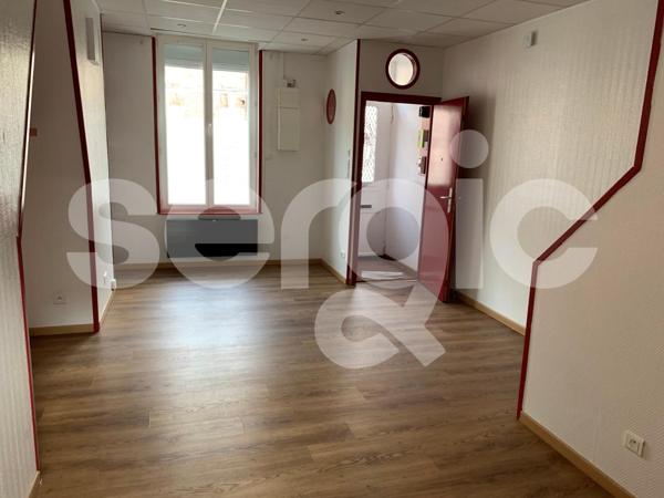 Location 3 Pieces 67 80000 Amiens 25 1435 01 0019