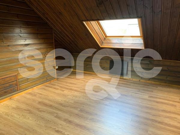 Location 3 Pieces 67 80000 Amiens 25 1435 01 0019