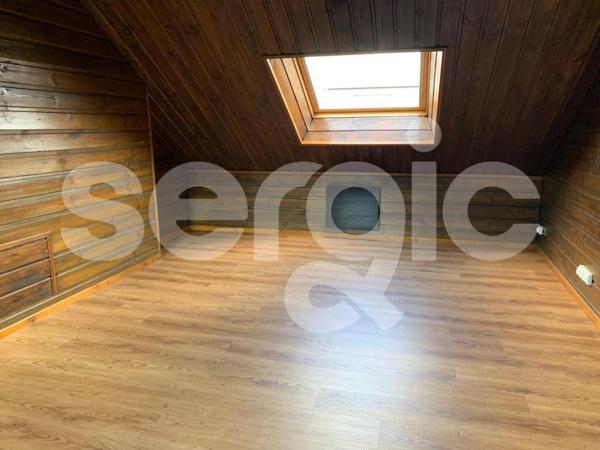 Location 3 Pieces 67 80000 Amiens 25 1435 01 0019