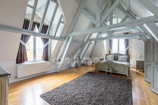 Propriete à vendre 15 pièces SOISSONS (02)