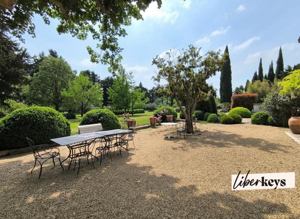❤️ 🌿 Mas Provençal d’Exception – Domaine Privé & Dépendances À 10 minutes de la gare TGV d’Avignon