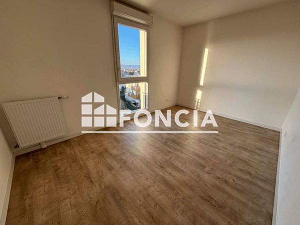 Location Appartement 4 pièces 72.41 m² - Aubergenville 78410