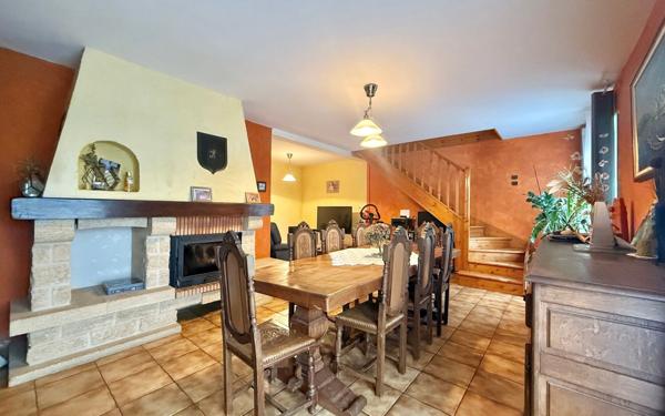 Maison à vendre    7 pièces •  Varanges