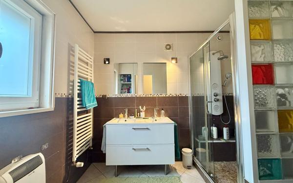 Maison à vendre    7 pièces •  Varanges