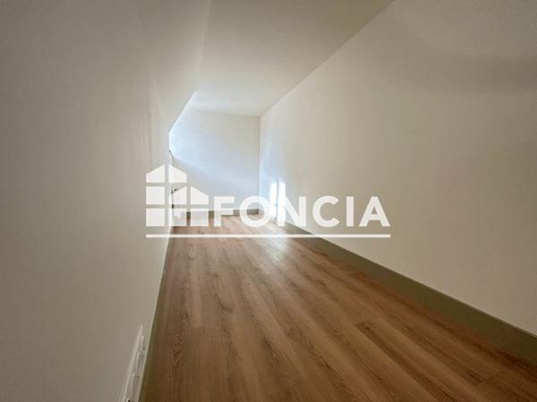 Location Appartement 3 pièces 70.4 m² - 23 RUE PAUL BERT Auxerre 89000