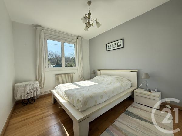 Maison à vendre  9 pièces - 158,09 m 2   NERIGEAN  - 33