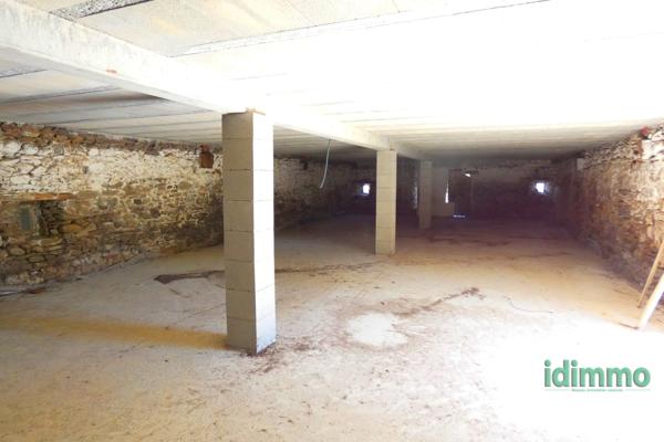 BELLE GRANGE 240 M2 Ytrac (15130)