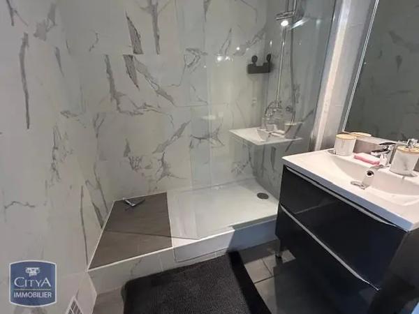 Appartement à louer 4 pièces 71.86m²