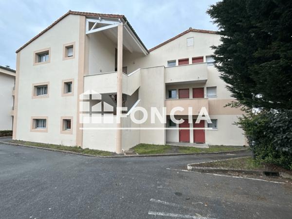 Location Studio 27.16 m² - 10/12 RUE DU PETIT POLYGONE Poitiers 86000