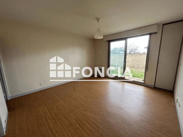 Location Studio 27.16 m² - 10/12 RUE DU PETIT POLYGONE Poitiers 86000