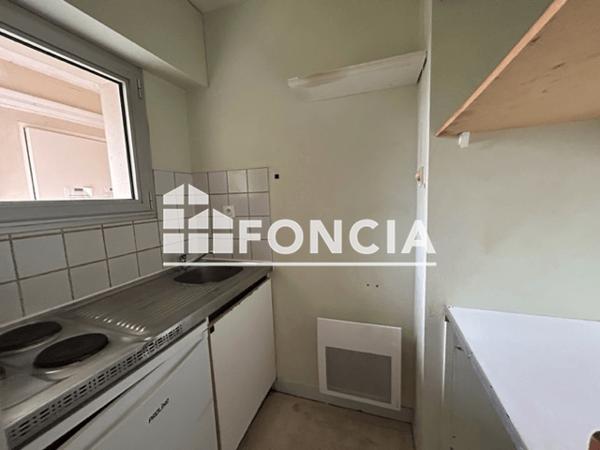 Location Studio 27.16 m² - 10/12 RUE DU PETIT POLYGONE Poitiers 86000