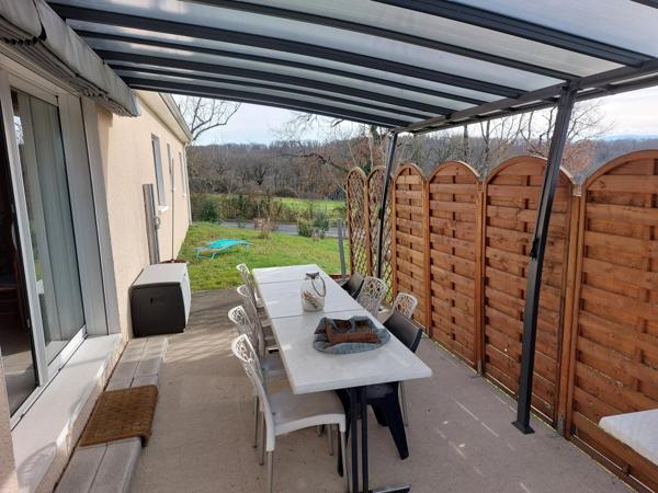 Maison de plain-pied comprenant 4 chambres.