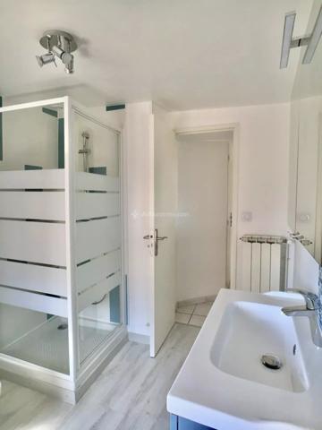 Vente                                                      Immeuble
                        
                                         325 m2                     à Gaillac