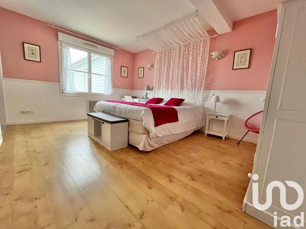 Maison à vendre 12 pièces 395 m² Créances