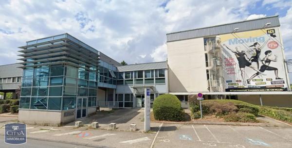 Local professionnel à vendre 2414m²