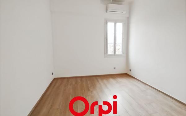 Appartement à vendre    3 pièces • 78 m2 Bandol