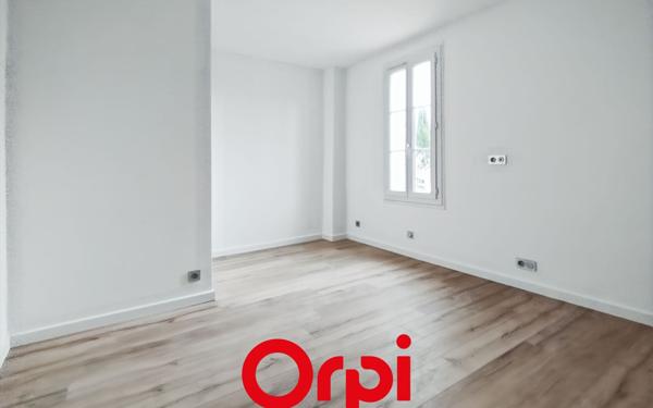 Appartement à vendre    3 pièces • 78 m2 Bandol