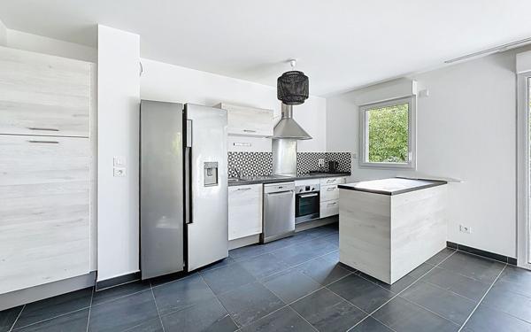 Appartement à louer    3 pièces • 66,27 m2 Mougins