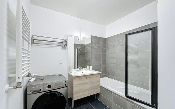 Appartement à louer    3 pièces • 66,27 m2 Mougins