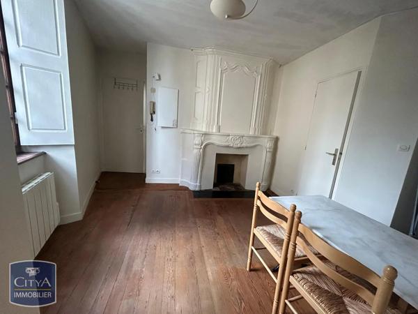 Appartement à louer 2 pièces 27.84m² Laval (53000)