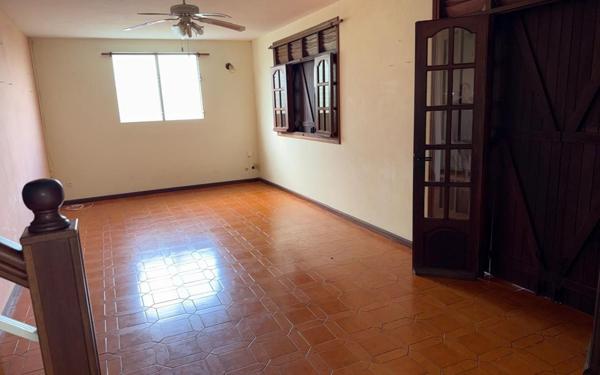 Maison à vendre    6 pièces •  Deshaies