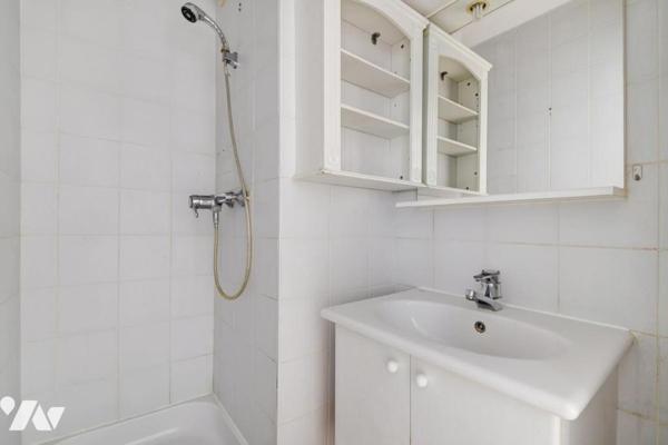 Appartement de 5 pièces terrasse dans immeuble 1993