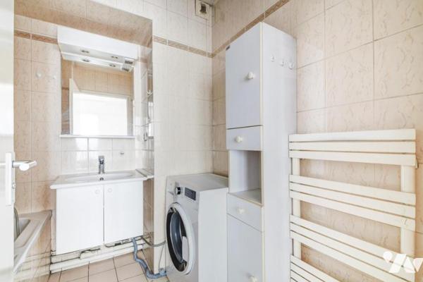 Appartement de 5 pièces terrasse dans immeuble 1993