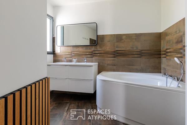Villa contemporaine avec piscine