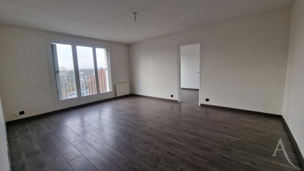 Bel appartement F2 de 52m² en centre ville de Limay avec Box et Cave