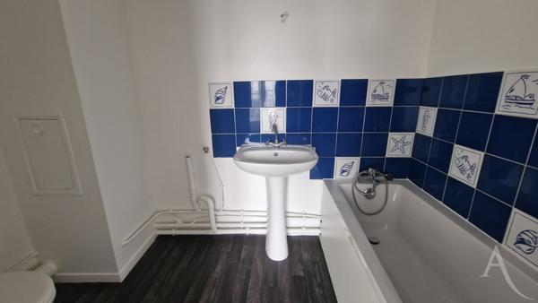 Bel appartement F2 de 52m² en centre ville de Limay avec Box et Cave