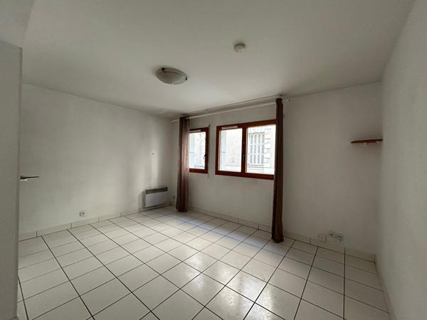 PROCHE CANCLAUX ET CHANTIERS NAVALS T2,  
Nantes 44100