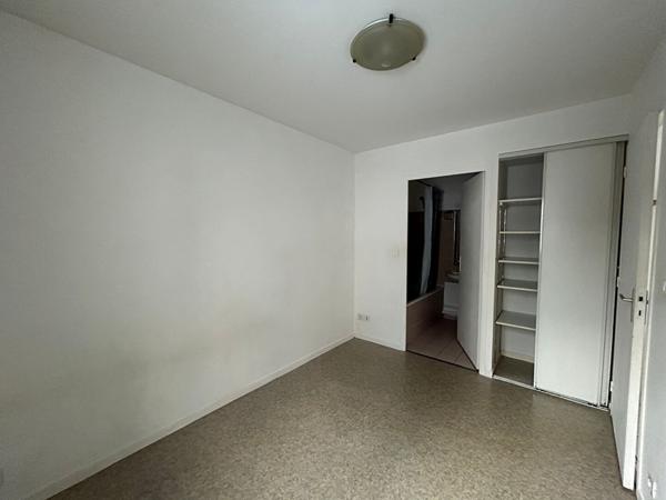PROCHE CANCLAUX ET CHANTIERS NAVALS T2,  
Nantes 44100