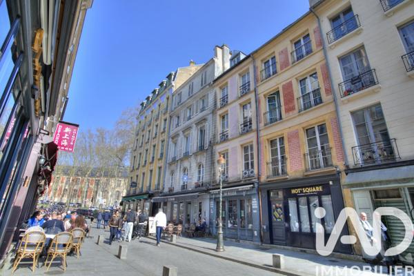 Immeuble à vendre 151,18 m² Versailles