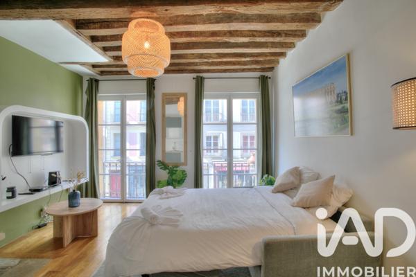 Immeuble à vendre 151,18 m² Versailles